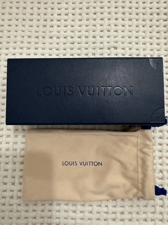 Louis Vuitton gold vertigo metal sunglasses embossed monogram main image 7